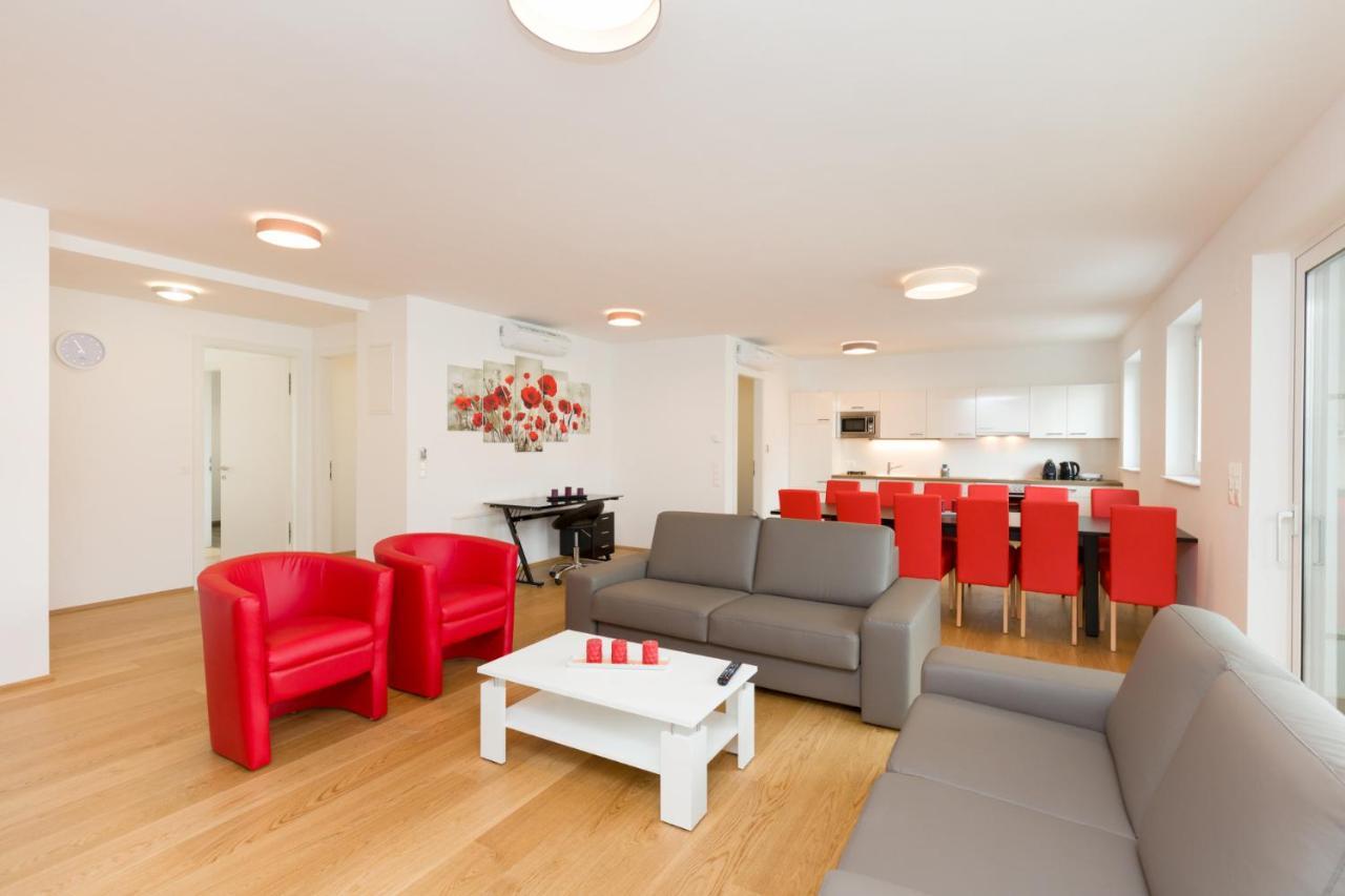 Central Riverside Residences Vienne Extérieur photo