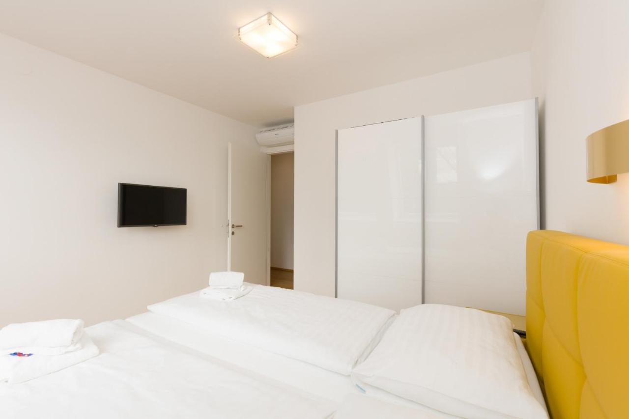 Central Riverside Residences Vienne Extérieur photo