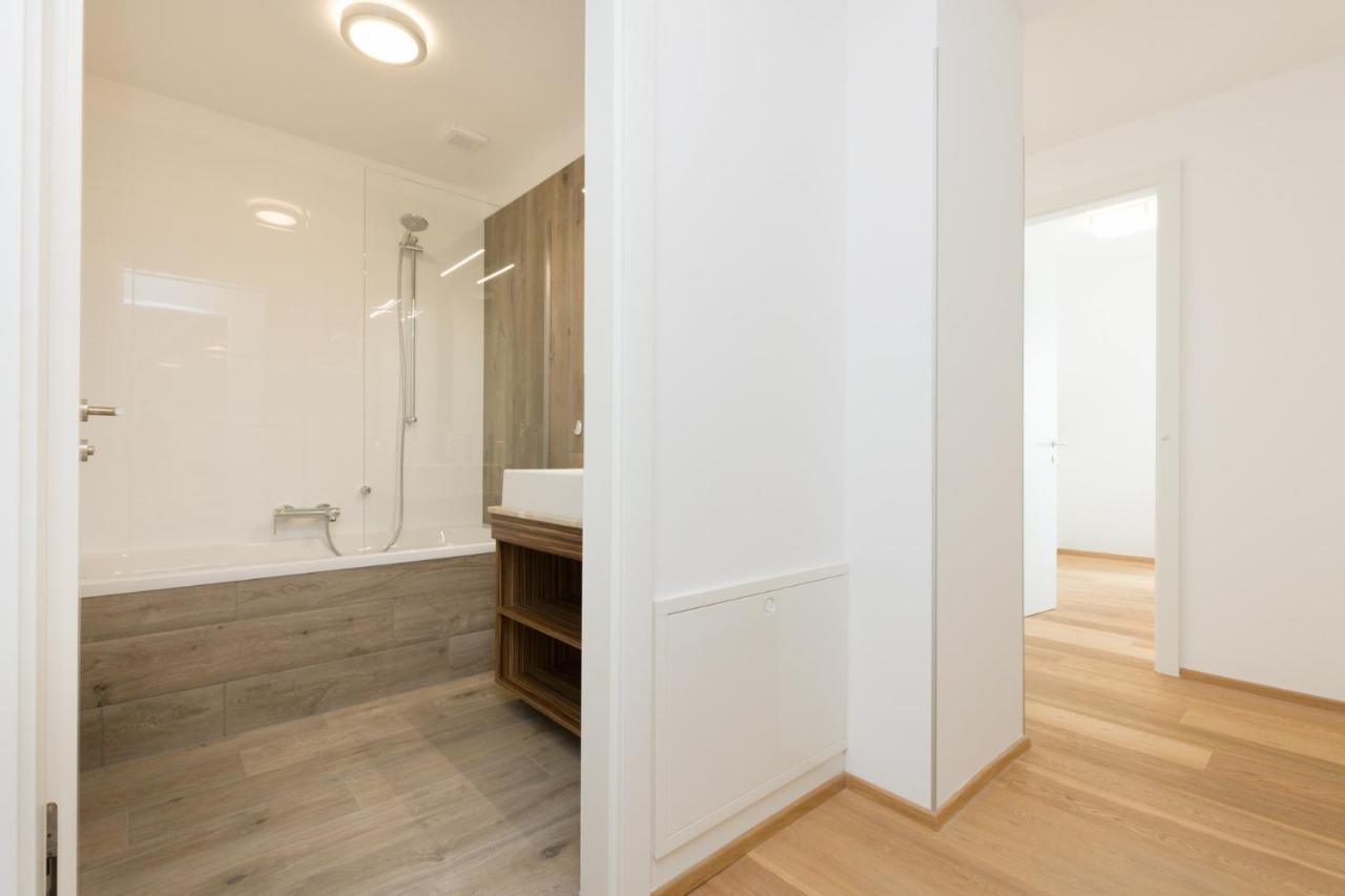 Central Riverside Residences Vienne Extérieur photo