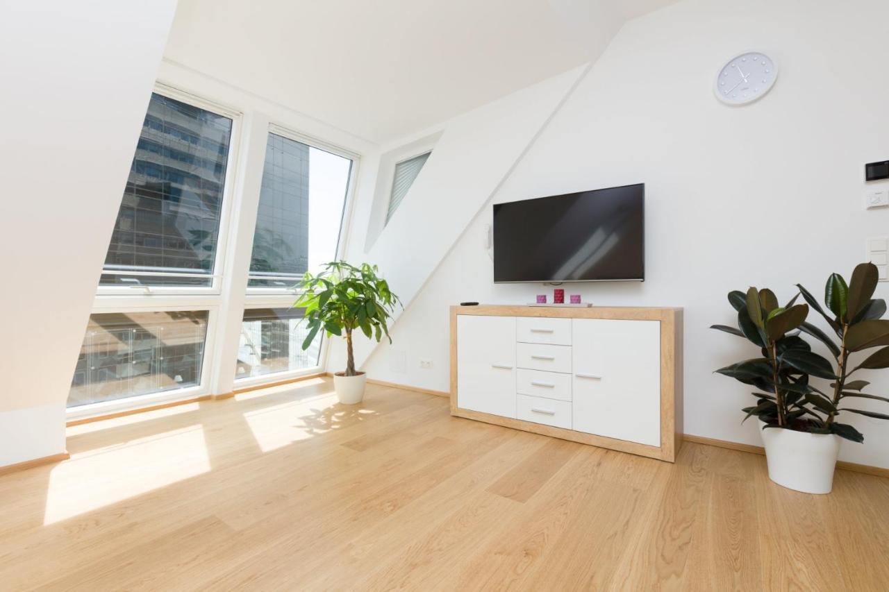 Central Riverside Residences Vienne Extérieur photo
